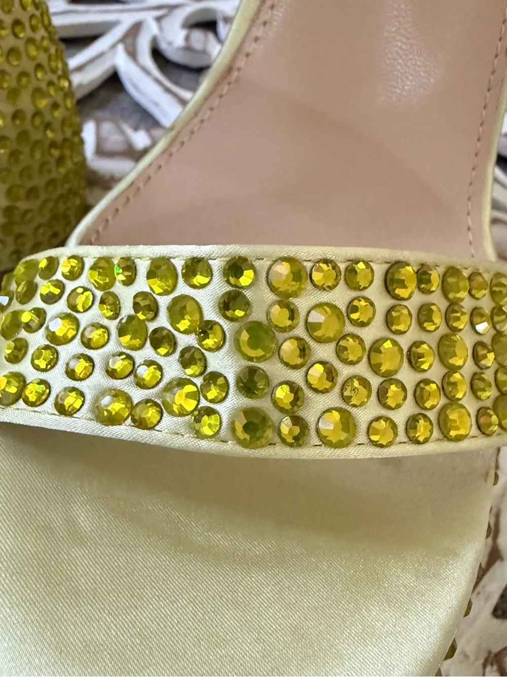 AZALEA WANG Lime Crystal Platform Sandals Women’s 11 NEW